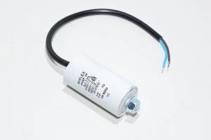 Miflex MKSP-5P I15KV580K-D 8µF/500VAC 34,6x76mm moottorin käyntikondensaattori 250mm johdoilla *uusi*