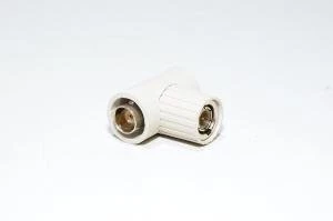 BNC T-piece (BNC-F BNC-M BNC-F) insulated *new*