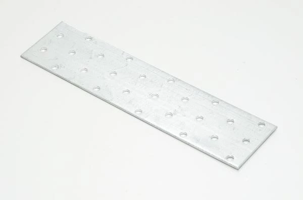 200x50mm teräksinen reikälevykiinnike jossa 5mm reikiä *uusi*