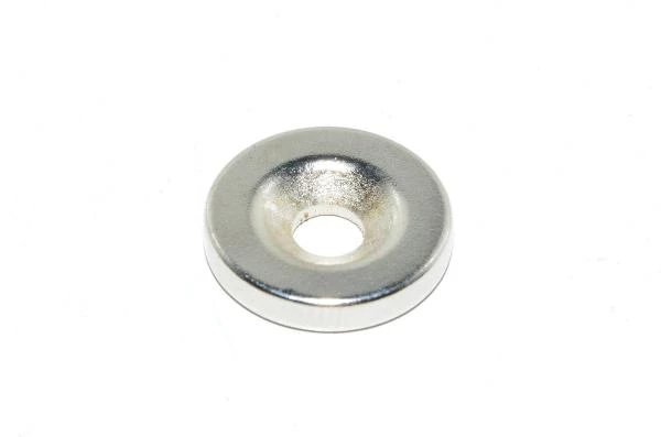 15x3mm sintrattu pyöreä N50 luokan neodyymimagneettirengas 4mm upotetulla reiällä *uusi*