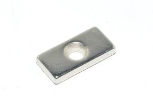 20x10x3mm sintrattu suorakulmainen N50 luokan neodyymimagneettirengas 4mm upotetulla reiällä *uusi*