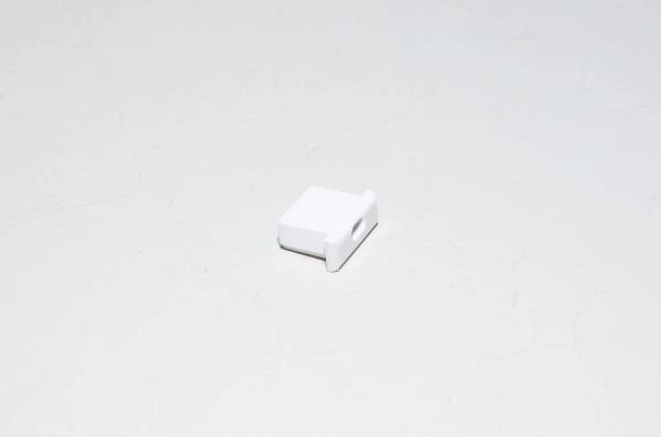 SS6061 white plastic holed plug *new*