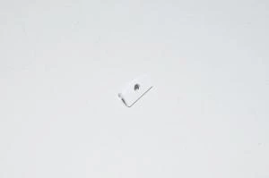 SS7071 white plastic holed plug *new*
