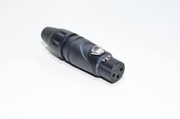 3pin 15A 50V naaras Amphenol AX3FB musta lukittava XLR signaaliliitin 3-8mm kaapeleille *uusi*