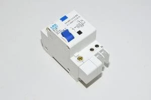 16A 1-vaihe C-tyypin LKE RCBO vikavirtasuojasulake 30mA 415VAC