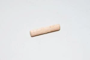 8x40mm rihlattu puutulppa