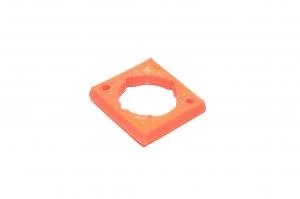 3D tulostettu 5mm paneeliasennettavan XLR liittimen korokepala 3mm kiinnitysreijillä, oranssi PLA