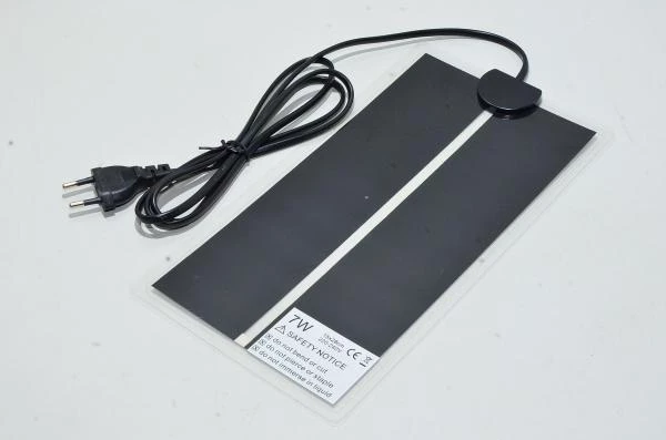 7W 5,65kΩ 230V 30-35°C lämpömatto 150x280mm, Europlugi CEE 7/16, 1.5m kaapeli *uusi*