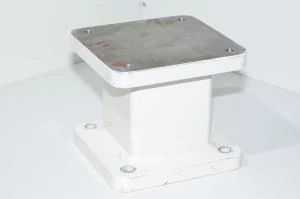 Teräsständi korkeus 221mm 232x242x28mm päädyt 4x M16 + 4x 17mm