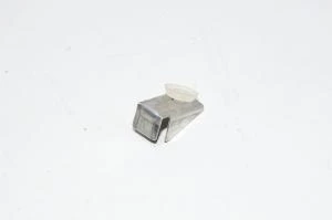 Lasihyllyn pidike 3mm kiskolle yhdellä imukupilla