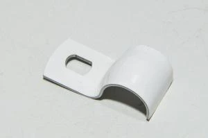 10-11mm valkoinen metallinen koukku putkien tai kaapeleiden kiinnitykseen *uusi*
