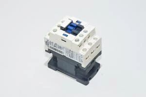 Schneider Electric Telemecanique TeSys CAD50P7 10A / 690VAC 230VAC 5x NO control contactor