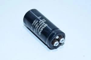 470µF 250VDC 85°C Siemens B43457-A2477-T alumiinielektrolyyttikondensaattori, M5 liittimillä ja M8 asennustapilla