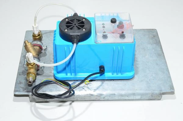 Etatron HDMA 10-10 dosing pump with base plate