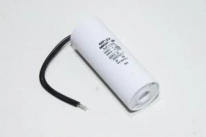 Miflex MKSP-5P I150V580K-G1 8µF/500VAC 30x78mm moottorin käyntikondensaattori 100mm johdoilla *uusi*
