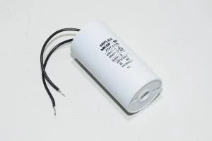 Miflex MKSP-5P I150V620K-G1 20µF/500VAC 40x78mm moottorin käyntikondensaattori 100mm johdoilla *uusi*