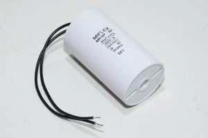 Miflex MKSP-5P I150V630K-G10 30µF/450VAC 45x78mm moottorin käyntikondensaattori 100mm johdoilla *uusi*