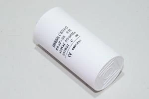 SR Passives CBB60A-80/450 80µF/450VAC 60x134mm moottorin käyntikondensaattori faston liittimillä *uusi*