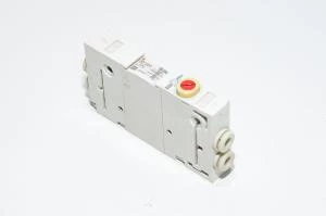 SMC VQ1000-FPG-C4C4 kaksoisyksisuuntaventtiili VQ1000 sarjan magneettiventtiiliryhmään 4mm pikaliittimillä