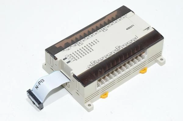 Omron Sysmac CPM1A-40EDT1 expansion module with 16x sourcing transistor outputs and 24x optoisolated inputs *new*