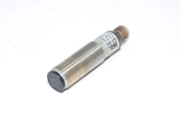 SICK VTE18-4P4240 cylindrical photoelectric sensor, 24VDC, 100mA, PNP, dark/light, M12