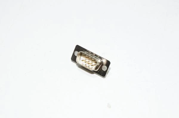 D-Sub 9-pin DE-9M male connector with solder cups and gold plated pins *new*