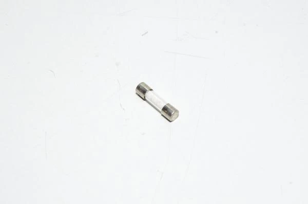 F16A 5x20mm lasiputkisulake 250V *uusi*
