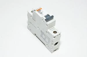 63A 1-vaihe C-tyypin automaattisulake / johdonsuojakatkaisija Merlin Gerin multi9 C60N C63 230VAC / 400VAC