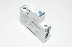 63A 1-vaihe C-tyypin automaattisulake / johdonsuojakatkaisija Siemens 5SY61 C63 230VAC / 400VAC, harmaa vipu