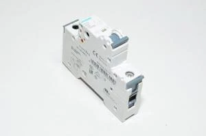 32A 1-vaihe C-tyypin automaattisulake / johdonsuojakatkaisija Siemens 5SY61 C32 230VAC / 400VAC, harmaa vipu