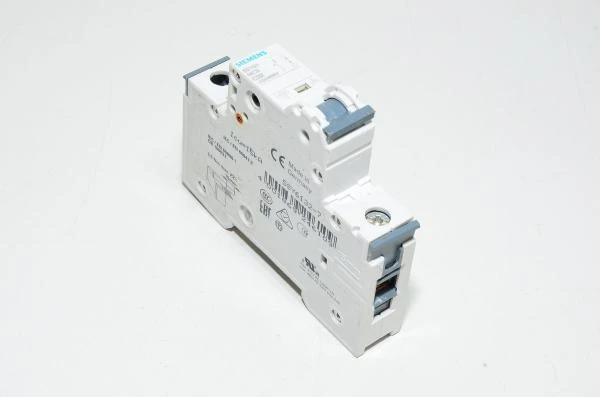 32A 1-vaihe C-tyypin automaattisulake / johdonsuojakatkaisija Siemens 5SY61 C32 230VAC / 400VAC, harmaa vipu