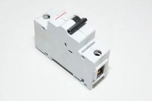 125A 1-phase C-type automatic fuse / circuit breaker General Electric Hti 671530 C125 240VAC / 415VAC