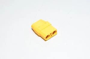 Amass XT90-F3 keltainen 2pin naaras virtaliitin kuorella, 500VDC, 40/90A *uusi*