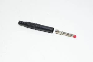 4mm musta uros turvabanaaniplugi, suora, juotettava, ei pinottava *uusi*