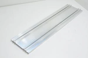 Alumiininen jäähdytyssiili 750x187x23mm with 2x T-uralla M8 ruuveille