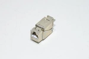 Kerman XG6S työkaluton suojattu CAT6a LAN liitin keystone asennuskehykseen *uusi*
