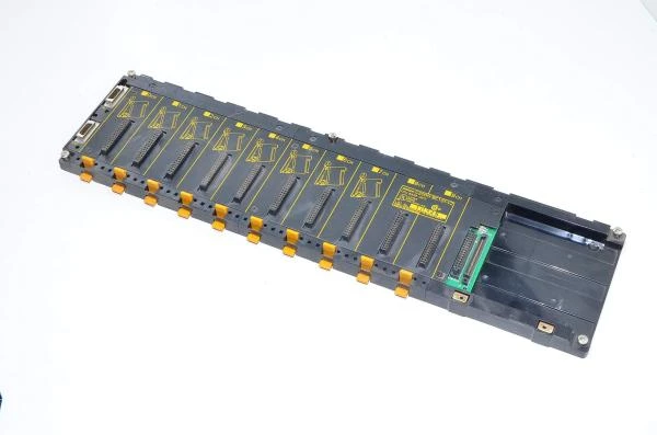 Omron Sysmac C200H-BC101-V2 CPU pohjayksikkö (Taustalevy jossa 1x CPU + 10x yksikönpaikkaa)