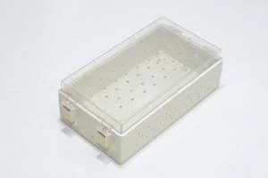213x115x66mm elektroniikkalaitekotelo, polykarbonaatti, beige, läpinäkyvä kansi kotitekoisilla tuuletusaukoilla