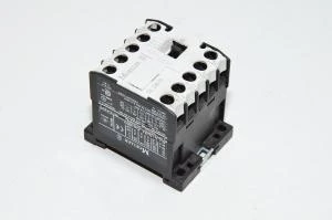Moeller DILEM-01 20A / 690VAC 220VAC 3x NO + 1x NC kontaktori