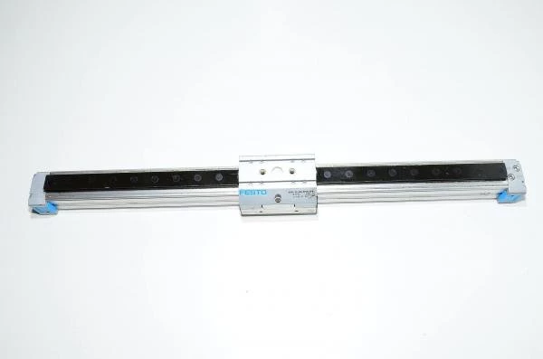 Festo DGPL-25-500-PPVA-KFB 161792 Pneumaattinen lineaari liukuyksikkö ohjurilla