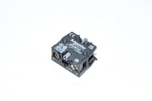 Schneider Electric XB2-B sarjan ZB2-BE101 kosketinelementti, 1x NO kärjet (normaalisti auki) *uusi*