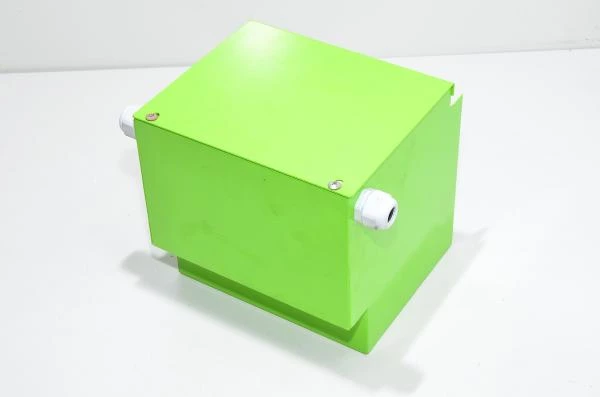 203x196x165mm metallinen neonvihreä laitekotelo 2x kaapelin ulostulolla