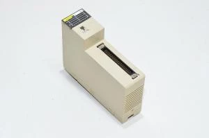 Omron Sysmac C200H-OD218 suuritiheyksinen ulostuloyksikkö 32x syöttävää transistorilähtöä 24VDC