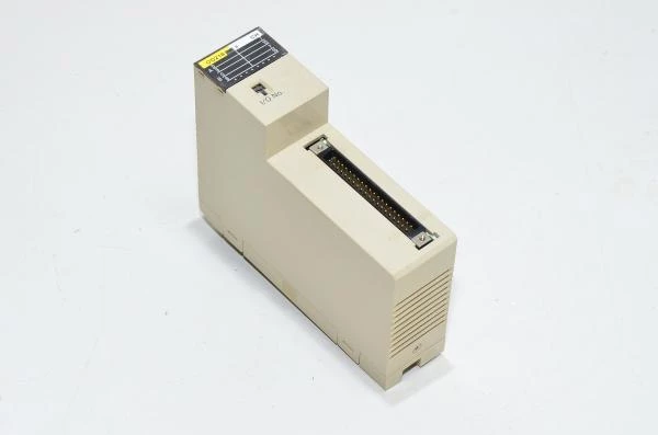 Omron Sysmac C200H-OD218 high density output module with 32x sourcing transistor outputs 24VDC