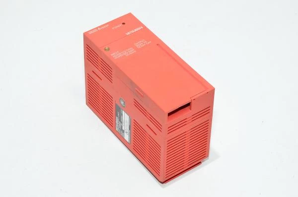 Mitsubishi Melsec A1S61P A sarjan virtalähdeyksikkö 100-240VAC ulostuloteho 25W