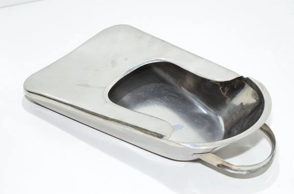 The Good old stainless steel piss pot or oil change container