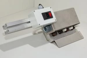 4 akselinen harjaus / poraus / jyrsin kone