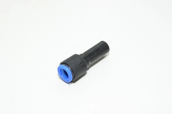 SMC KQR08-10 plug-in straight reducer / converter 10mm - 8mm quick fitting connector