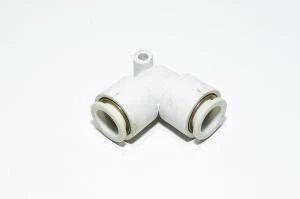SMC KQ2L12-00 12mm L-liitin / L-sovitin / kulmapala / pikaliitin samoille putkihalkaisijoille