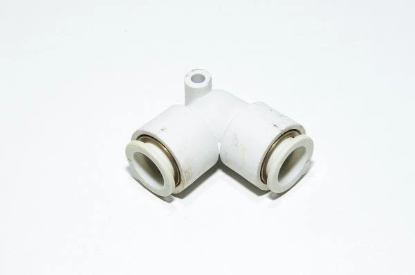 SMC KQ2L12-00 12mm L-liitin / L-sovitin / kulmapala / pikaliitin samoille putkihalkaisijoille